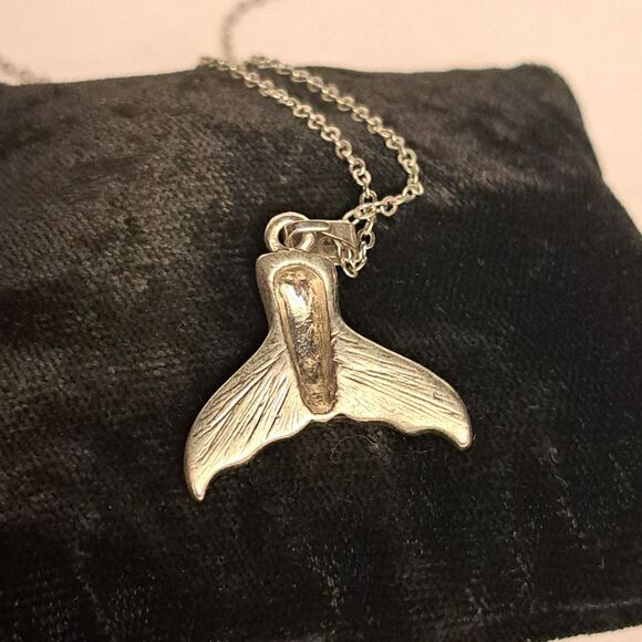 Silvertone Whale Tail Fin Abalone Shell Pendant Charm  Colors of Deep Sea - Picture 5 of 6